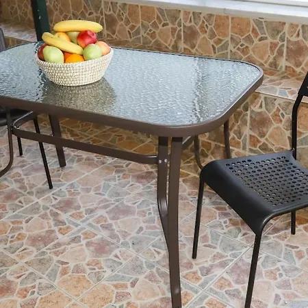 Alexandra House Apartamento *